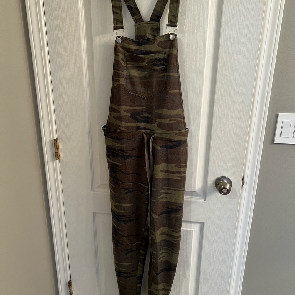 Z Supply Camouflage Print overalls